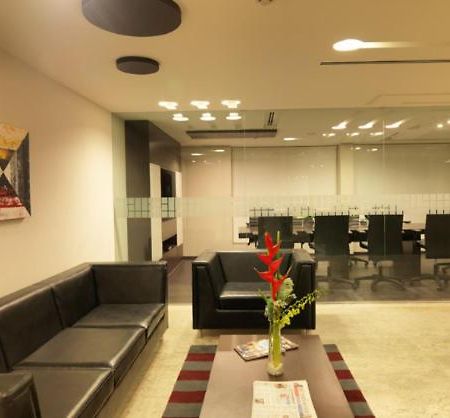 24 Tech Hotel Бенґалуру Екстер'єр фото