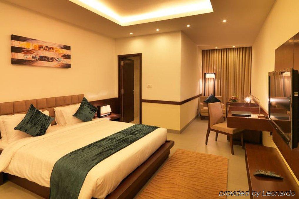 24 Tech Hotel Бенґалуру Екстер'єр фото