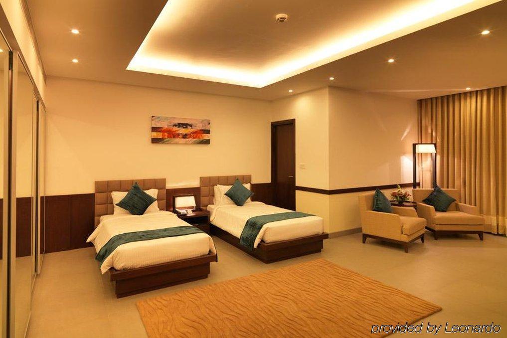 24 Tech Hotel Бенґалуру Екстер'єр фото