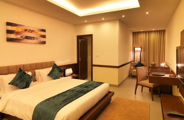 24 Tech Hotel Бенґалуру Екстер'єр фото