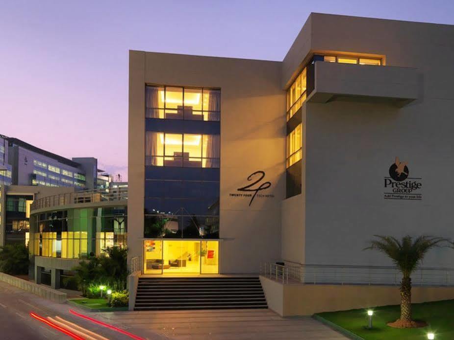 24 Tech Hotel Бенґалуру Екстер'єр фото